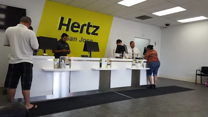 Hertz Car Rental - San Jose - Almaden Expressway Picture 7
