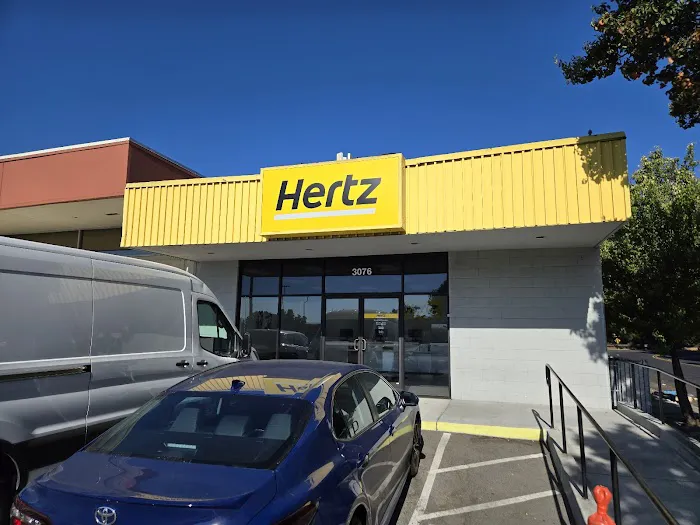 Hertz Car Rental - San Jose - Almaden Expressway Picture 6