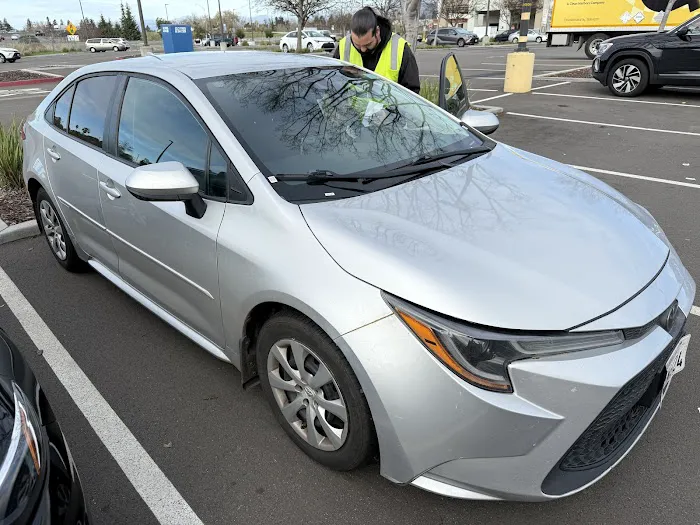 Hertz Car Rental - San Jose - Ridder Park Drive Picture 8