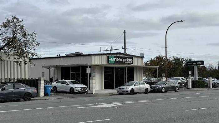 Enterprise Rent-A-Car Picture 6