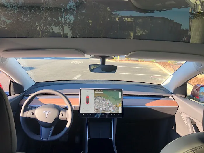 Rent a Tesla Model Y Picture 4