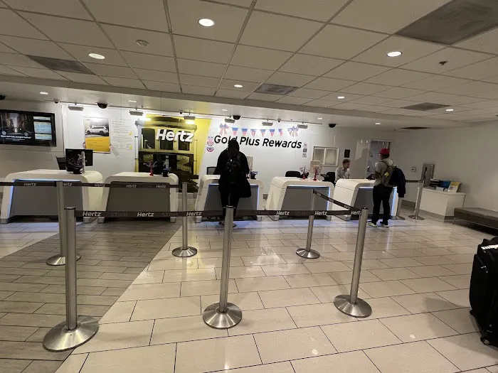 Hertz Car Rental - San Francisco - San Francisco International Airport (SFO) Picture 2