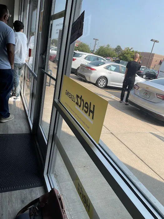 Hertz Car Rental - Plainfield - South Route 59 Picture 4