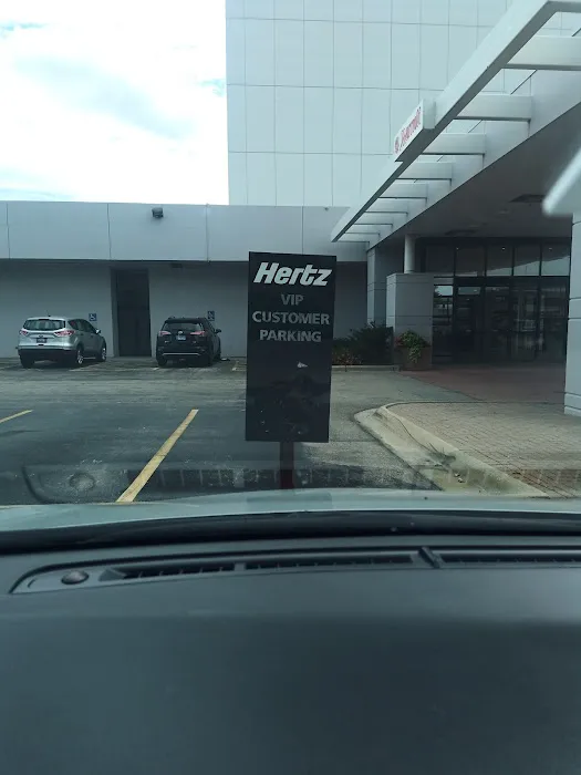 Hertz Car Rental - Chicago - Marriott Oak Brook Picture 1