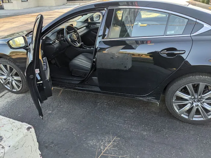 Budget Car Rental Picture 2