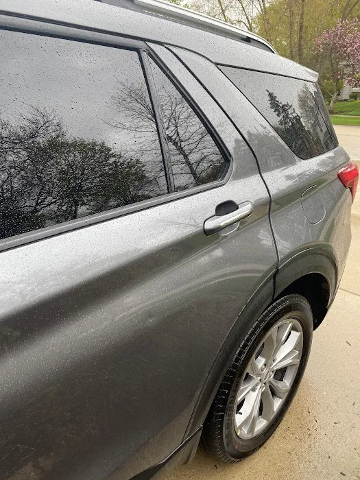Avis Car Rental Picture 2