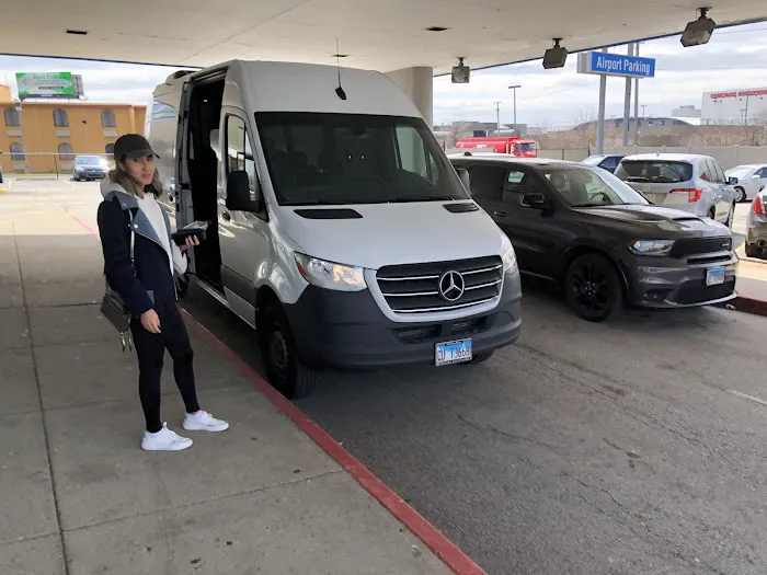 Routes Car Rental Picture 4