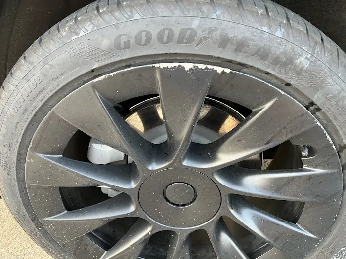 Avis Car Rental Picture 3