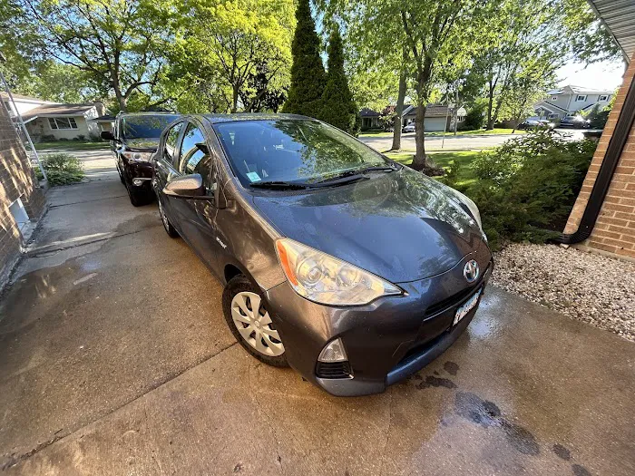 LeeDan Car Rentals Picture 5