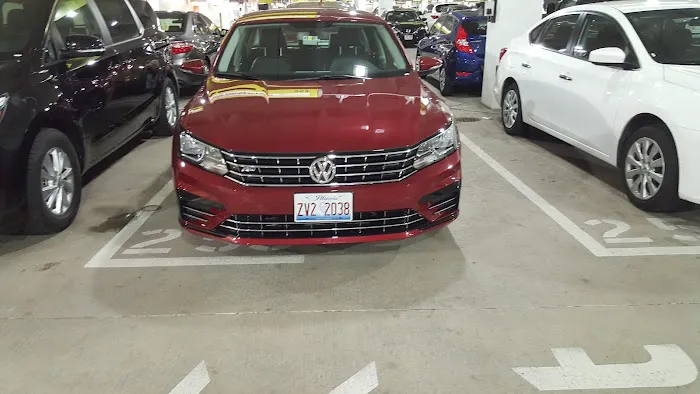 Hertz Car Rental - Chicago - Chicago Midway International Airport (MDW) Picture 8