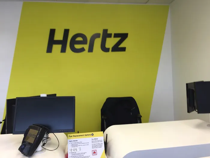 Hertz Car Rental Picture 5