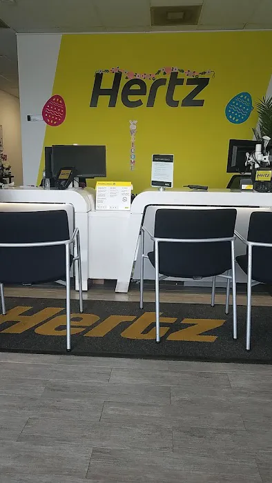 Hertz Car Rental Picture 3