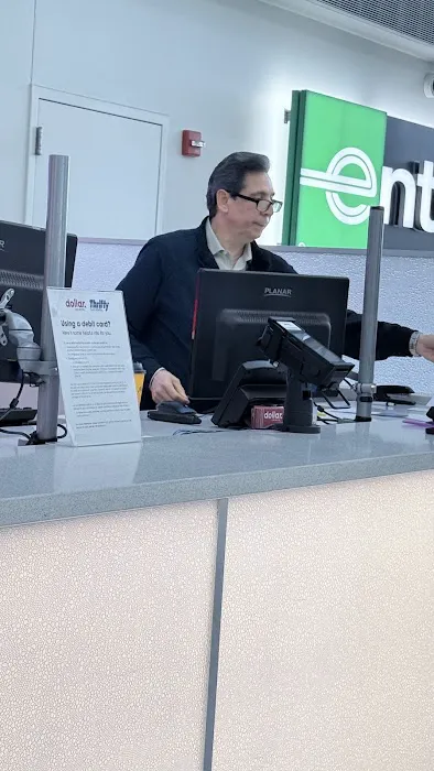 Dollar Car Rental - O'hare International Airport Picture 2