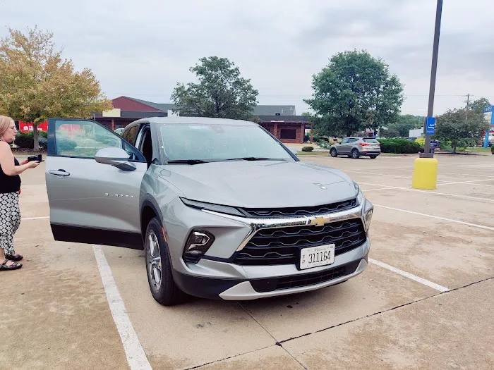 Hertz Car Rental - Chicago - Chicago O'hare International Airport (ORD) Picture 8