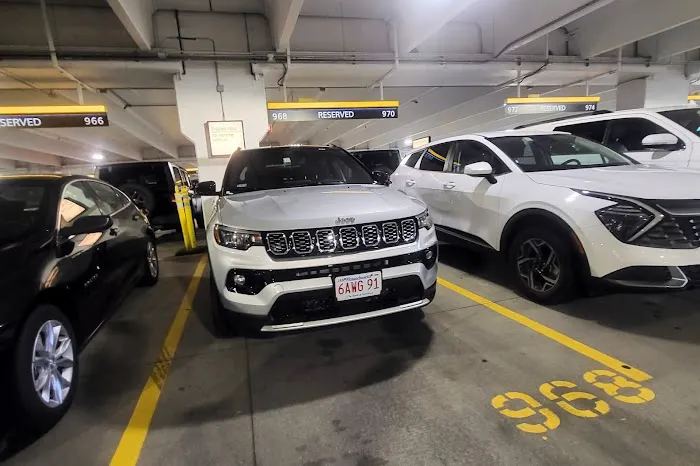 Hertz Car Rental - Chicago - Chicago O'hare International Airport (ORD) Picture 7