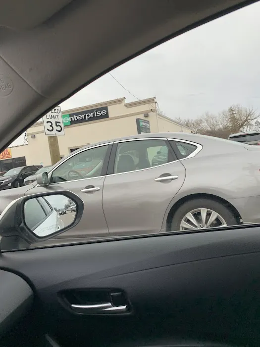 Enterprise Rent-A-Car Picture 4