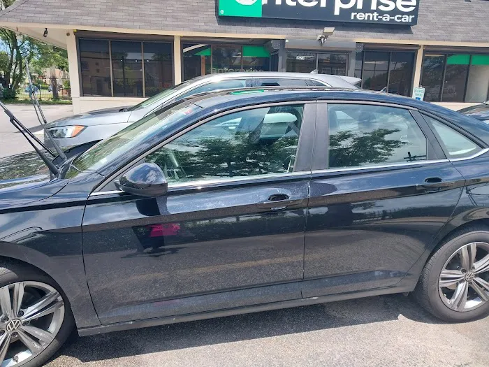 Enterprise Rent-A-Car Picture 9