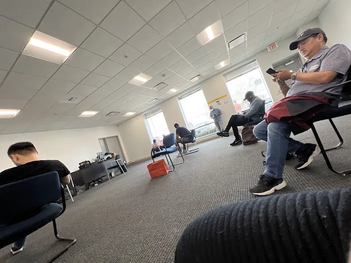 Hertz Car Rental - Des Plaines - Mannheim Road Picture 6