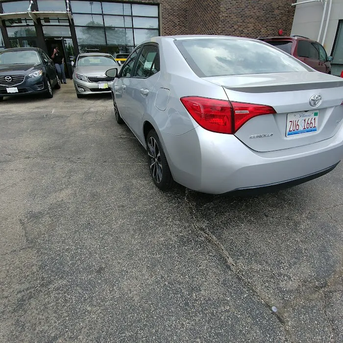 Hertz Car Rental - Des Plaines - Mannheim Road Picture 10