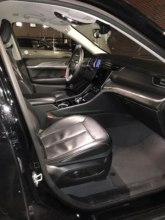 Avis Car Rental Picture 2