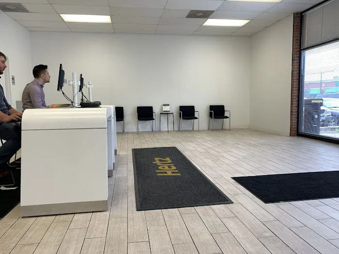 Hertz Car Rental - Highland Park - North Skokie Valley Road Picture 3