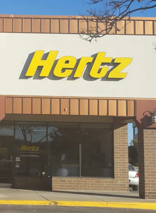 Hertz Car Rental - Libertyville - South Milwaukee Avenue Picture 4