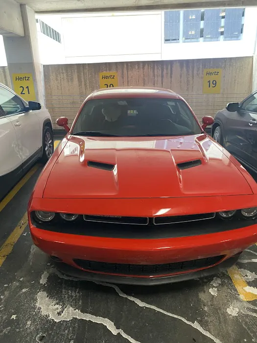 Hertz Car Rental - Chicago - West Washington Street Picture 7