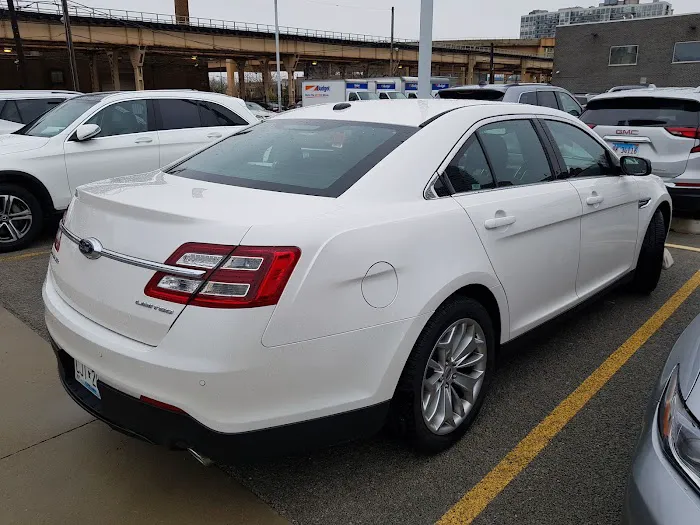 Avis Car Rental Picture 4