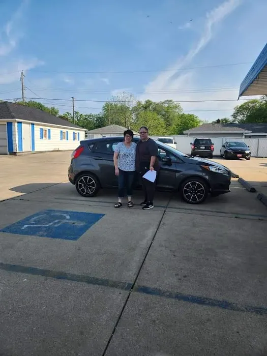 Holiday Rent A Car Picture 4