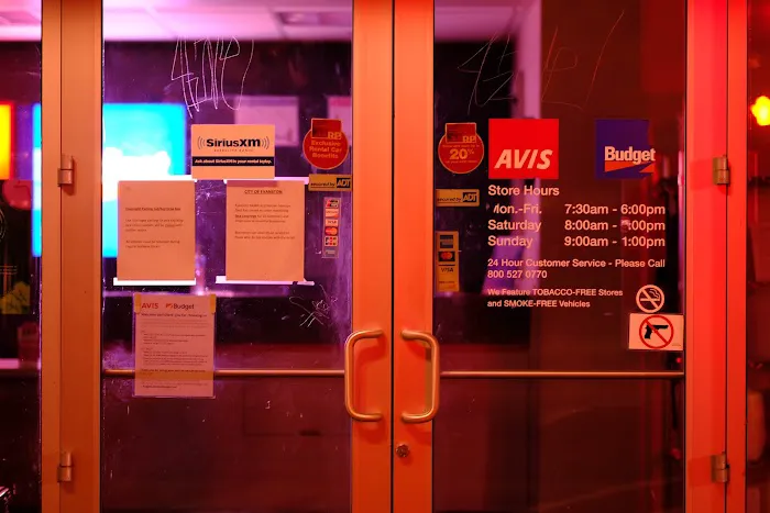 Avis Car Rental Picture 1