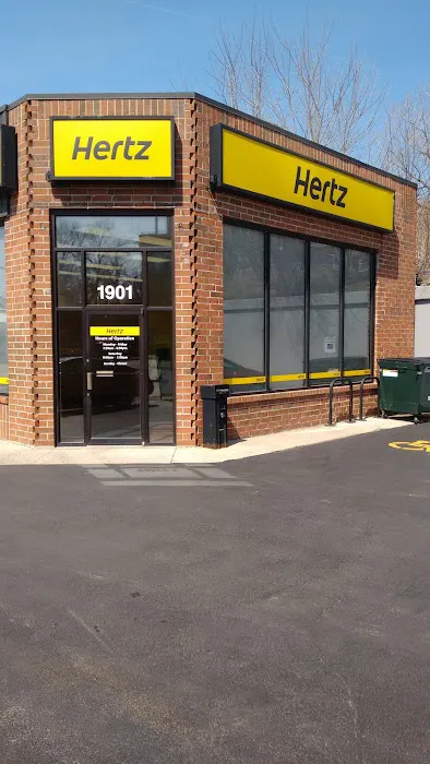 Hertz Car Rental - Evanston - North Green Bay Road Picture 5