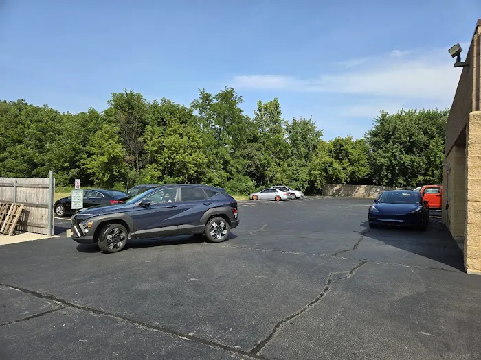 Hertz Car Rental - Kenosha - 75th Street Picture 1
