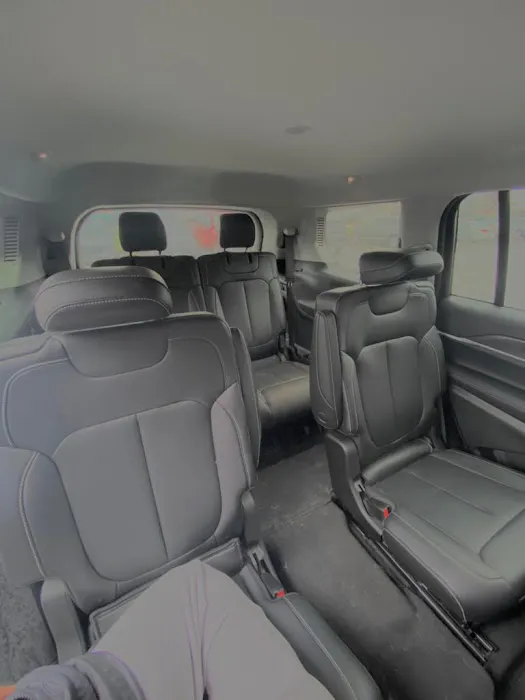 Avis Car Rental Picture 1