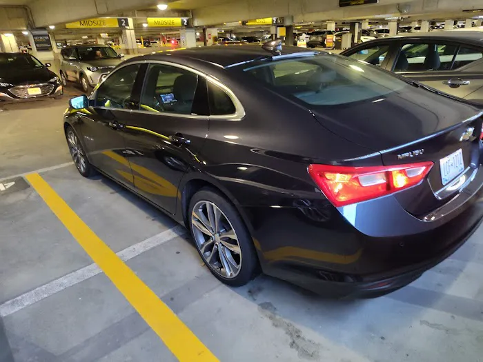 SIXT Rent A Car Milwaukee Airport Picture 1