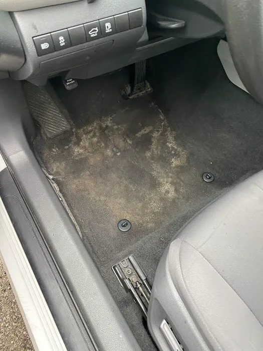 Avis Car Rental Picture 3