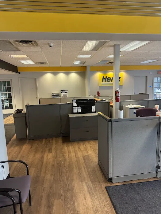 Hertz Car Rental - Madison - Odana Road Picture 10