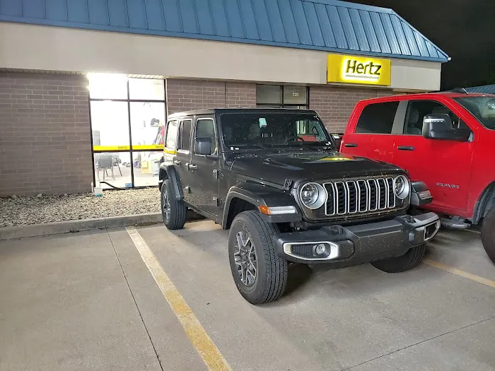 Hertz Car Rental - Fort Wayne - West Coliseum Boulevard Picture 3