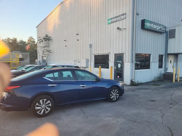Enterprise Rent-A-Car Picture 7