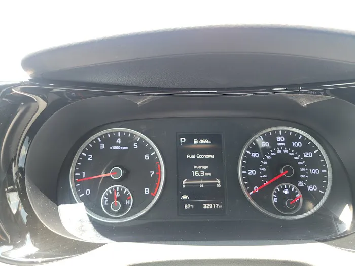 Avis Car Rental Picture 4