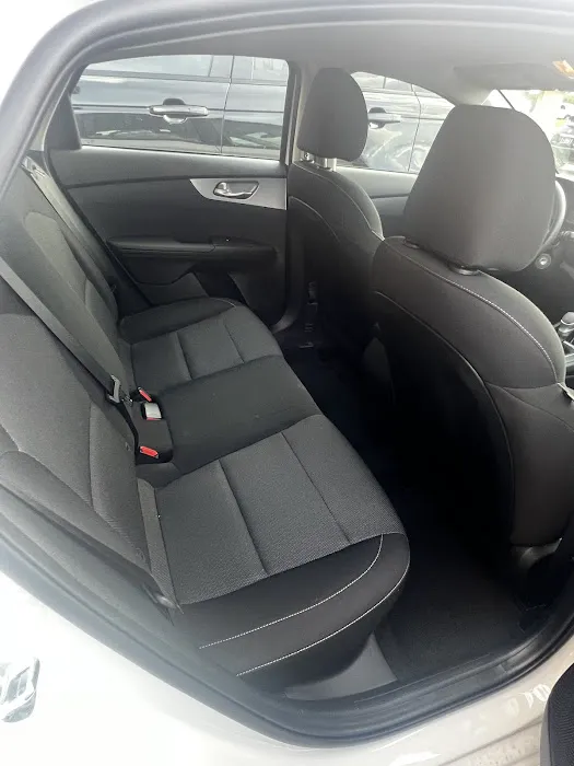 Hertz Car Rental - Louisville - South Hurstbourne Parkway Picture 8