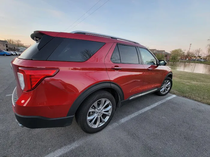 Avis Car Rental Picture 3
