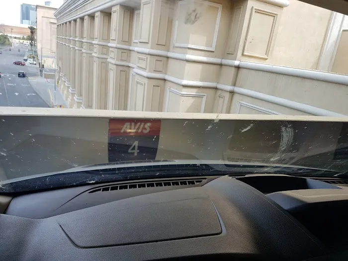 Avis Car Rental Picture 4