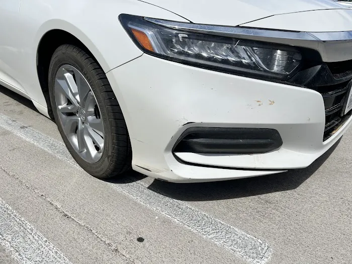 Avis Car Rental Picture 3