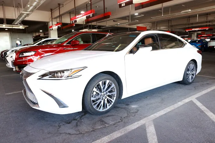 Avis Car Rental Picture 10