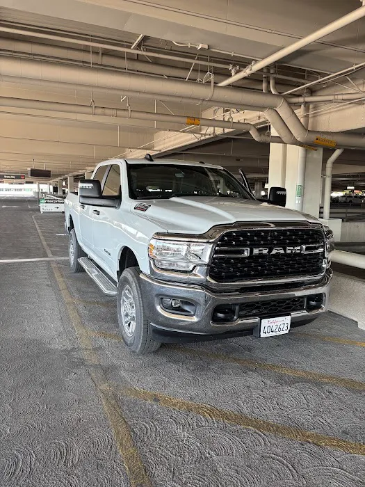 Hertz Las Vegas - Harry Reid International Airport Picture 9