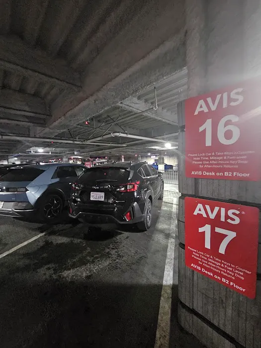 Avis Car Rental Picture 4