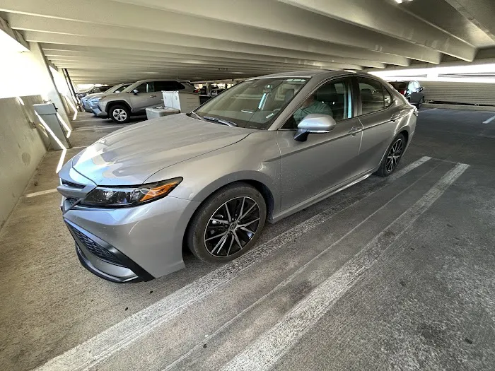 Avis Car Rental Picture 8