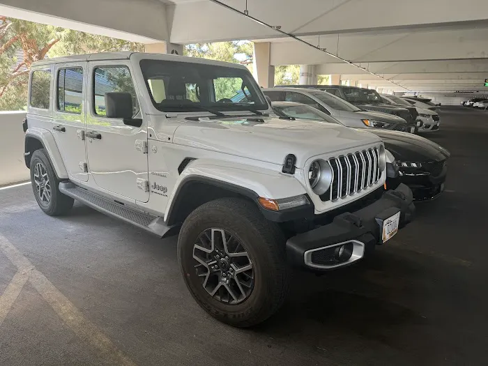 Avis Car Rental Picture 6