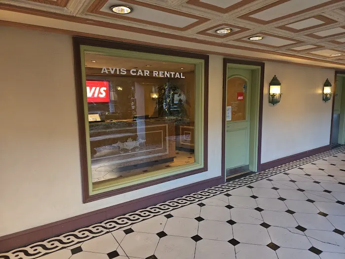 Avis Car Rental Picture 3