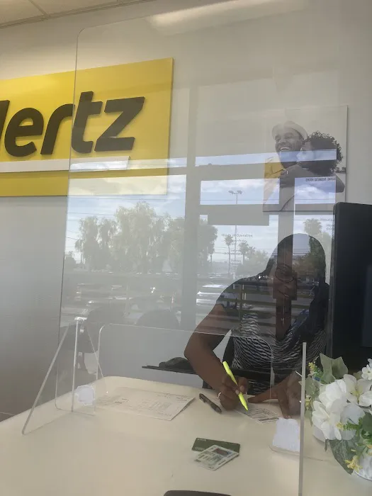 Hertz Car Rental - Las Vegas - East Sahara Avenue Picture 2